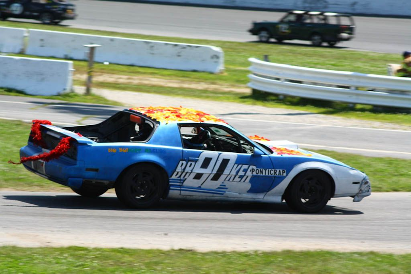 Illustration for article titled The 24 Hours Of LeMons New England 2009 Über Gallery, Part 4